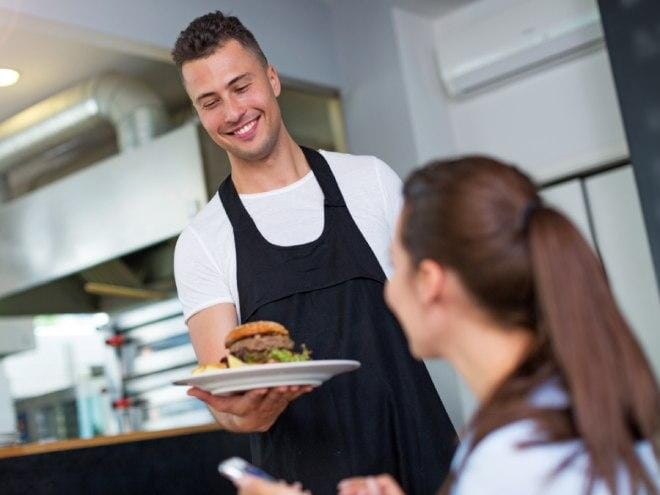 Tips for Engaging Customers at Your Restaurant