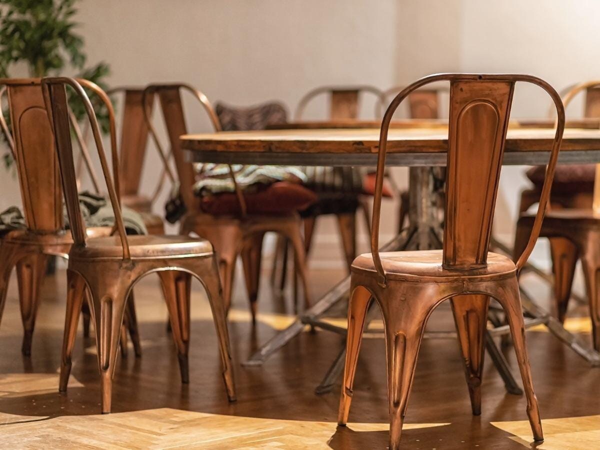  Top 10 Iconic Metal Restaurant Chairs
