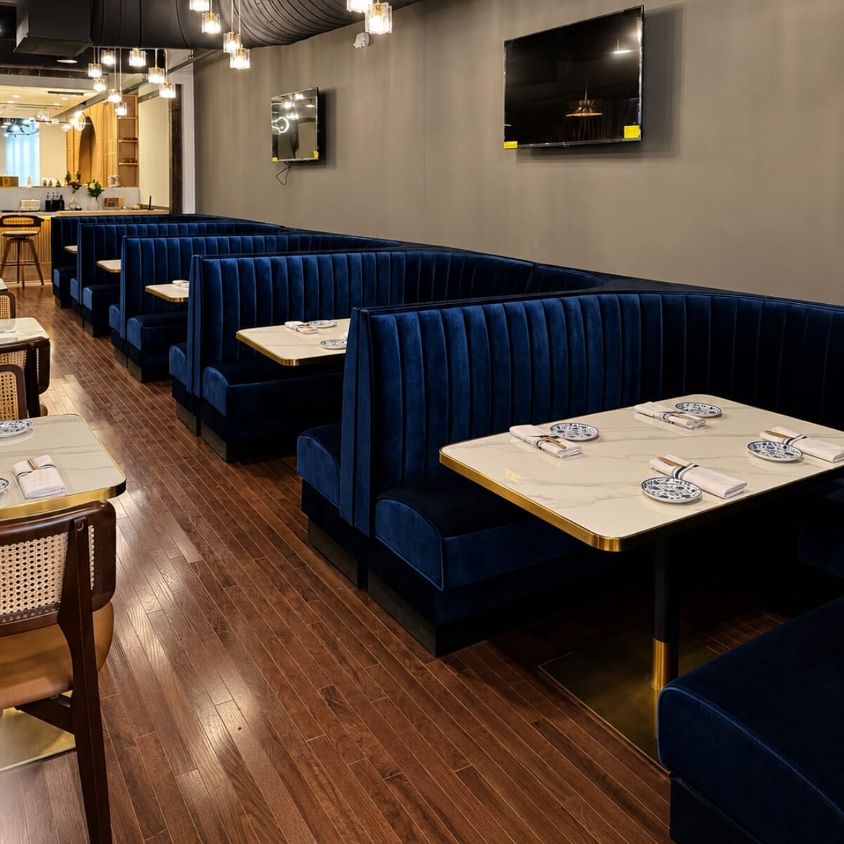 Twelve Channel Style Restaurant Booth