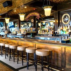 Round Seat Backless Restaurant Bar Stool in Walnut