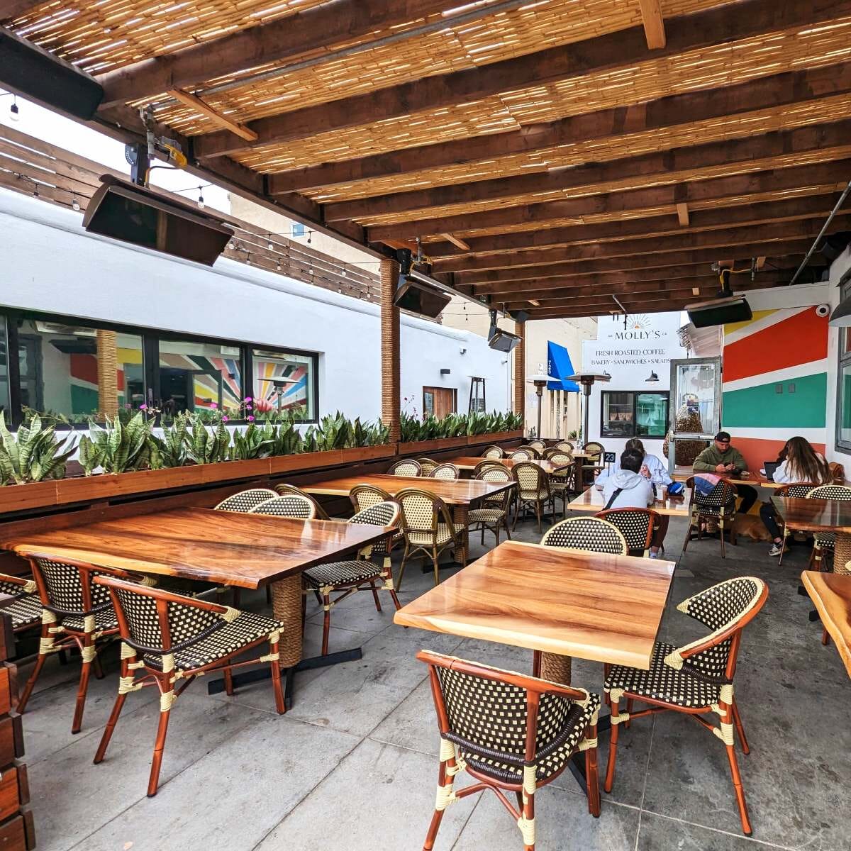 Outdoor Stackable Aluminum Bamboo-Look Arm Chair in Brown