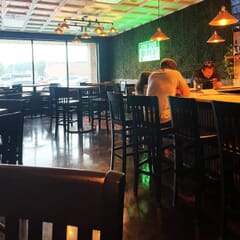 Black Curved Back Commercial Bar Stool