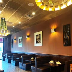 Three Horizontal Channel Back Style Restaurant Booth